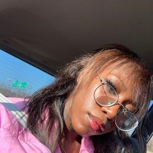 Meet your Posher, Jasmin